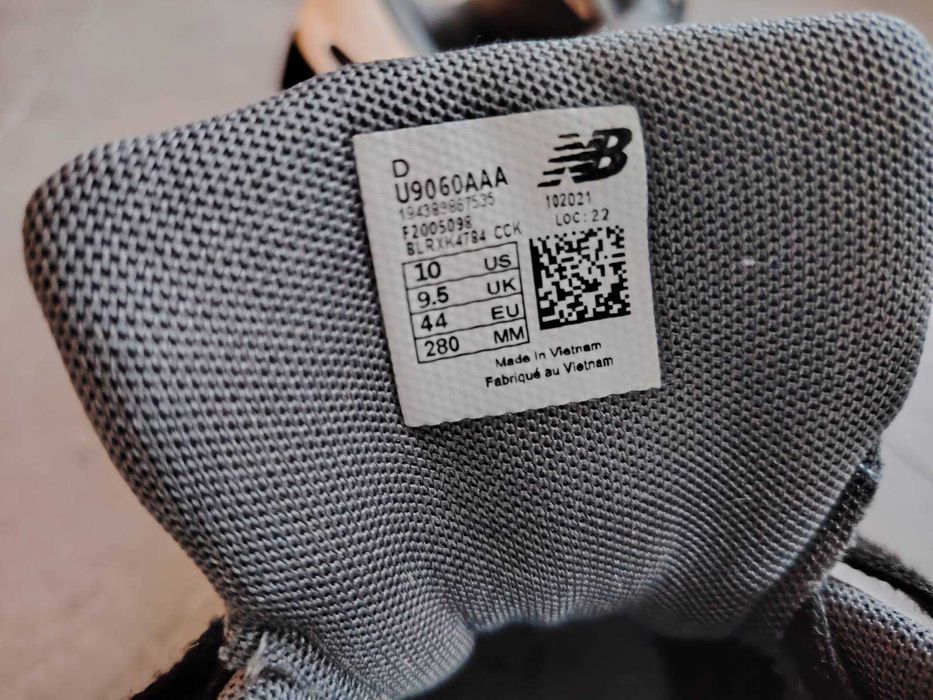 продавам маратонки New Balance 9060