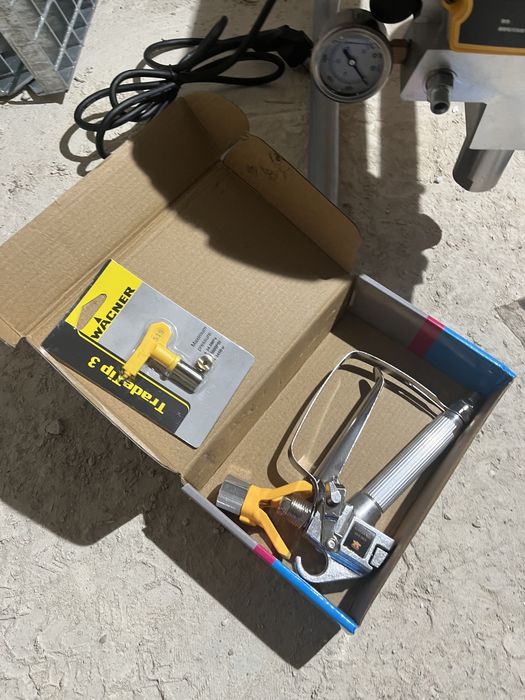 Pompa zugravit pistol 220v 3.2L/min wagner graco titan furtun nou