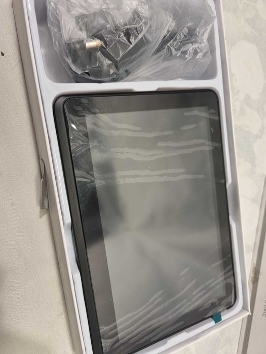 Rama foto digitala "8 1080p Touchscreen WIFI 16gb memorie