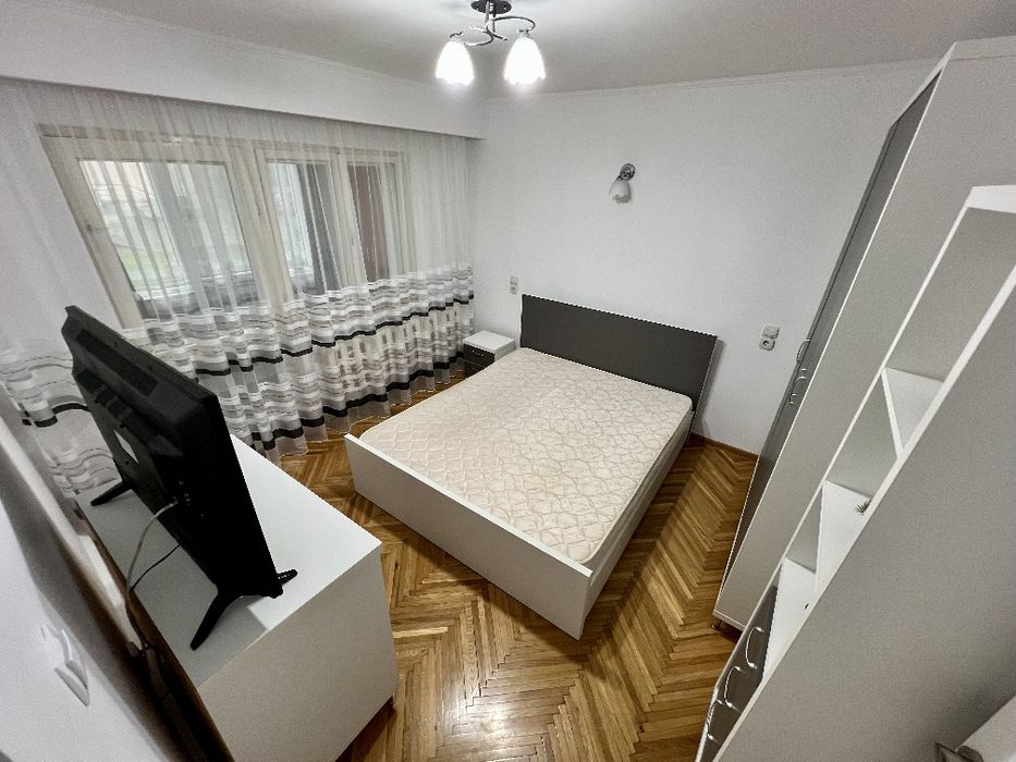 De închiriat: Apartament cu 2 camere in Brădet, etajul 1, cu loc de pa