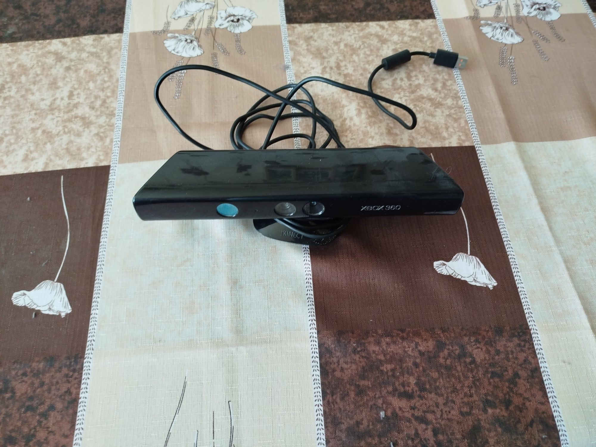 Xbox 360 с Kinect и 3 игри