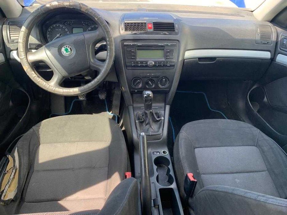dezmembrez skoda octavia 2 1.4 mpi/hayon octavia 2/faruri octavia 2