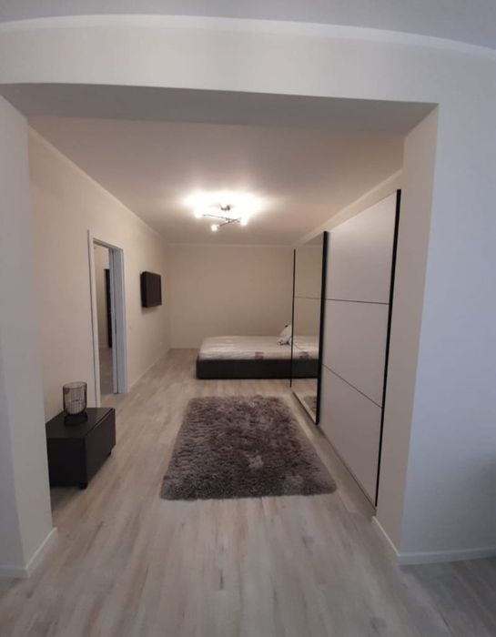Persoana fizica închiriez apartament 2 camere