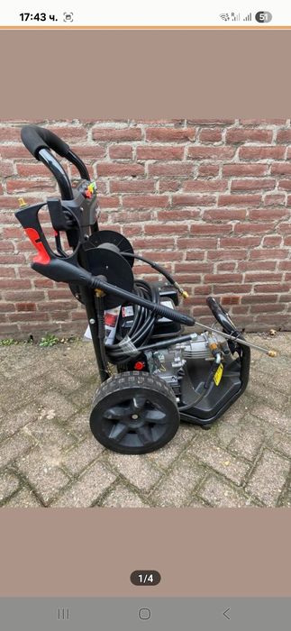 Бензинова водоструйка