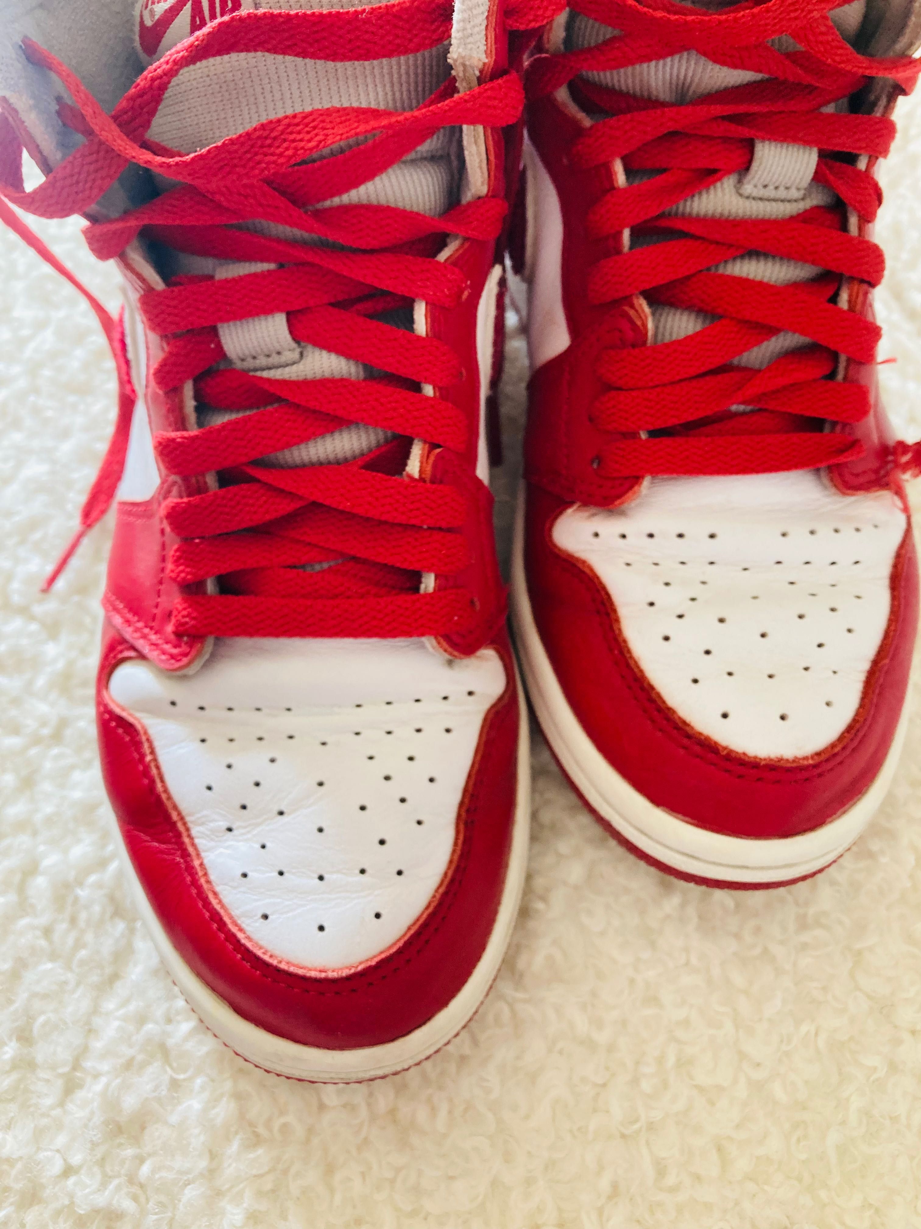 Jordan 1 mid RED