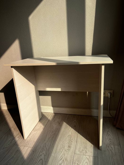 Стол письменный