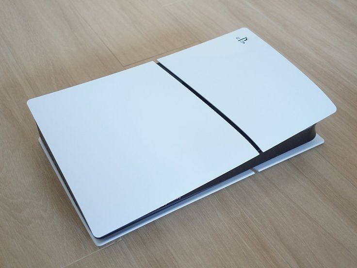 Обменяю свой Playstation 5 slim Digital Edition на ноут.