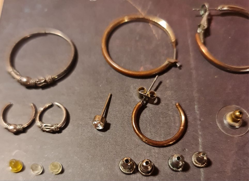 Lot 11 perechi de cercei