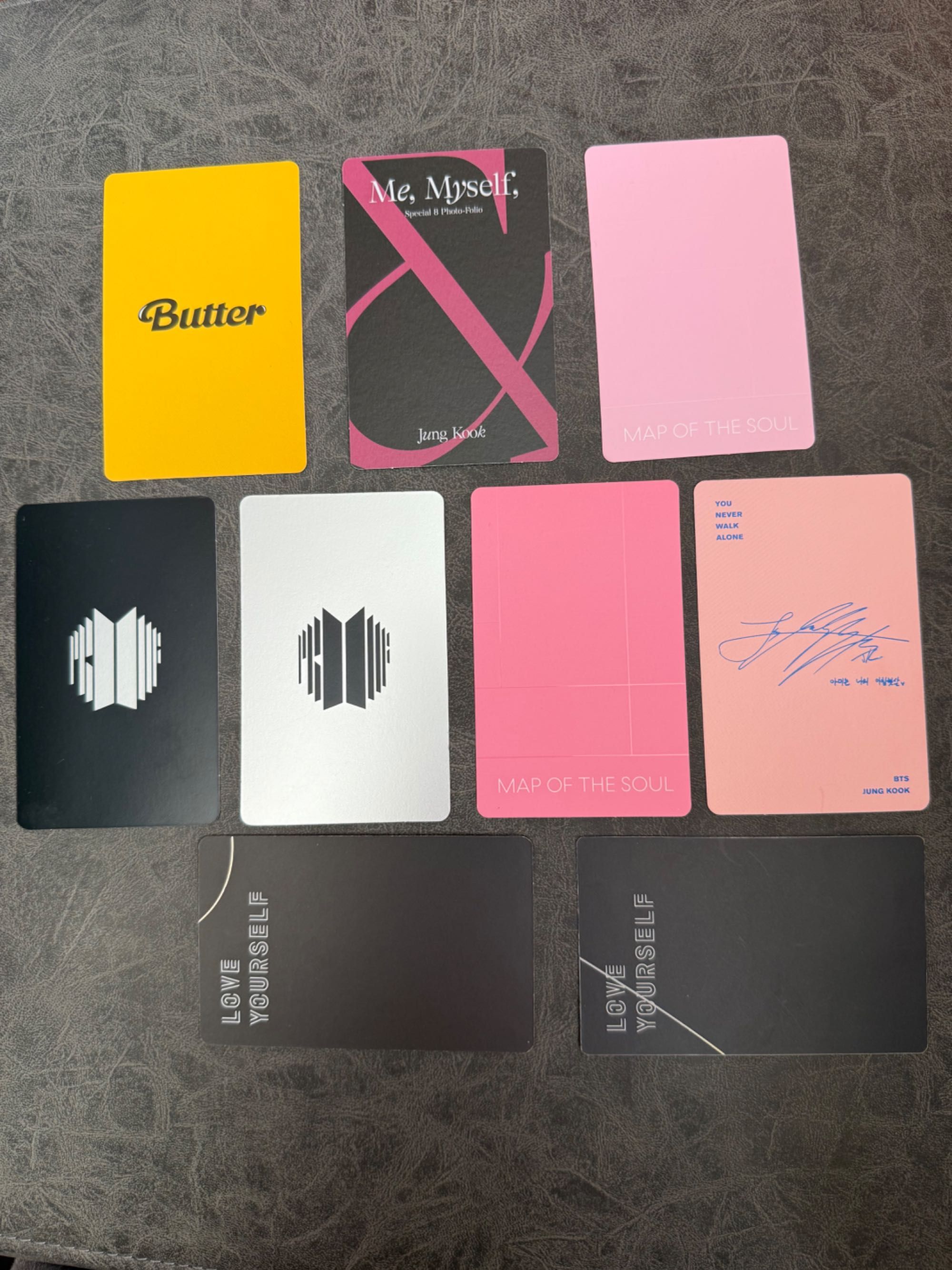 Официални BTS photocards