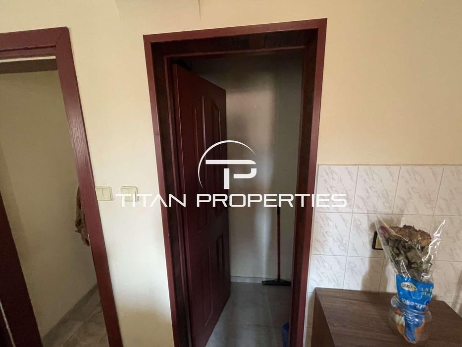 Дава се под наем Тристаен апартамент в Варна, Колхозен пазар - 85 кв.м за 500 € - Снимка #10