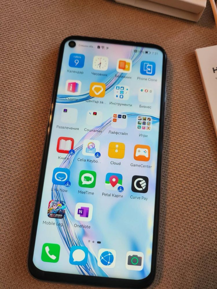 Продавам телефон huawei p40 lite