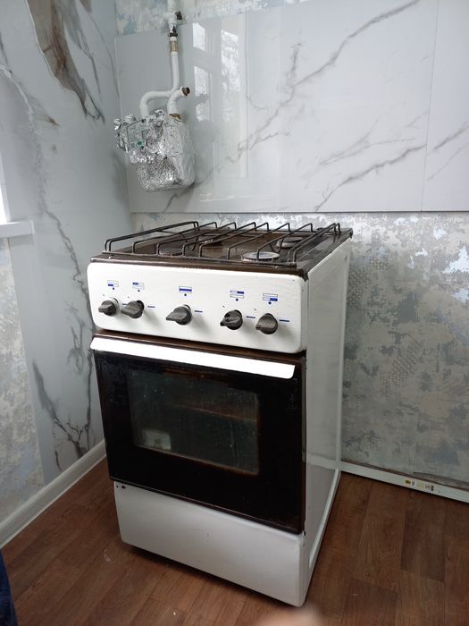 Продаётся Газовая плита в хорошем состоянии