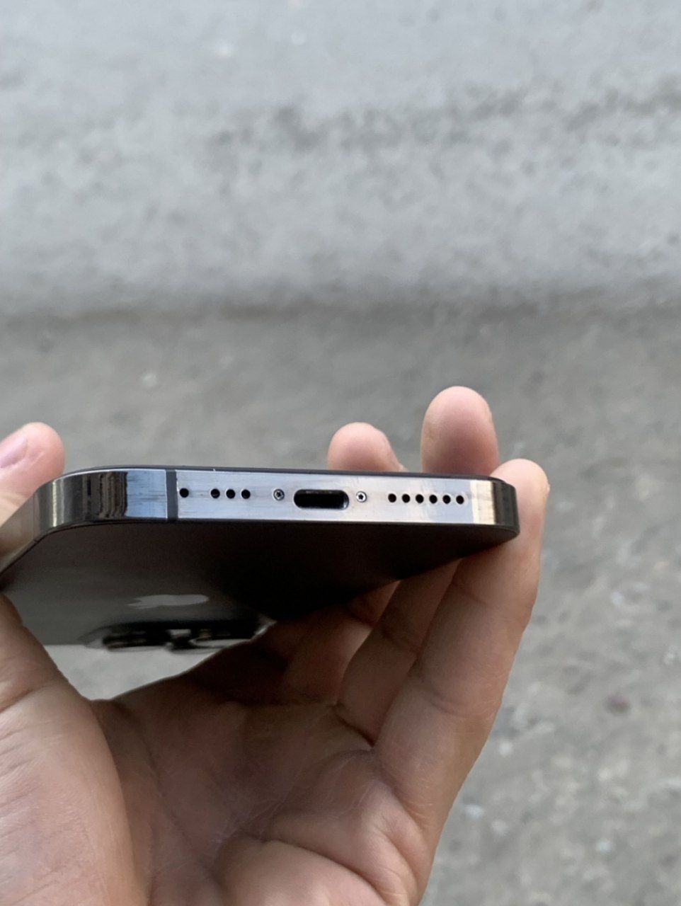 iPhone X r 13 pro korpus taqilgan