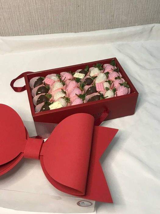 Клубника в шоколаде Астана