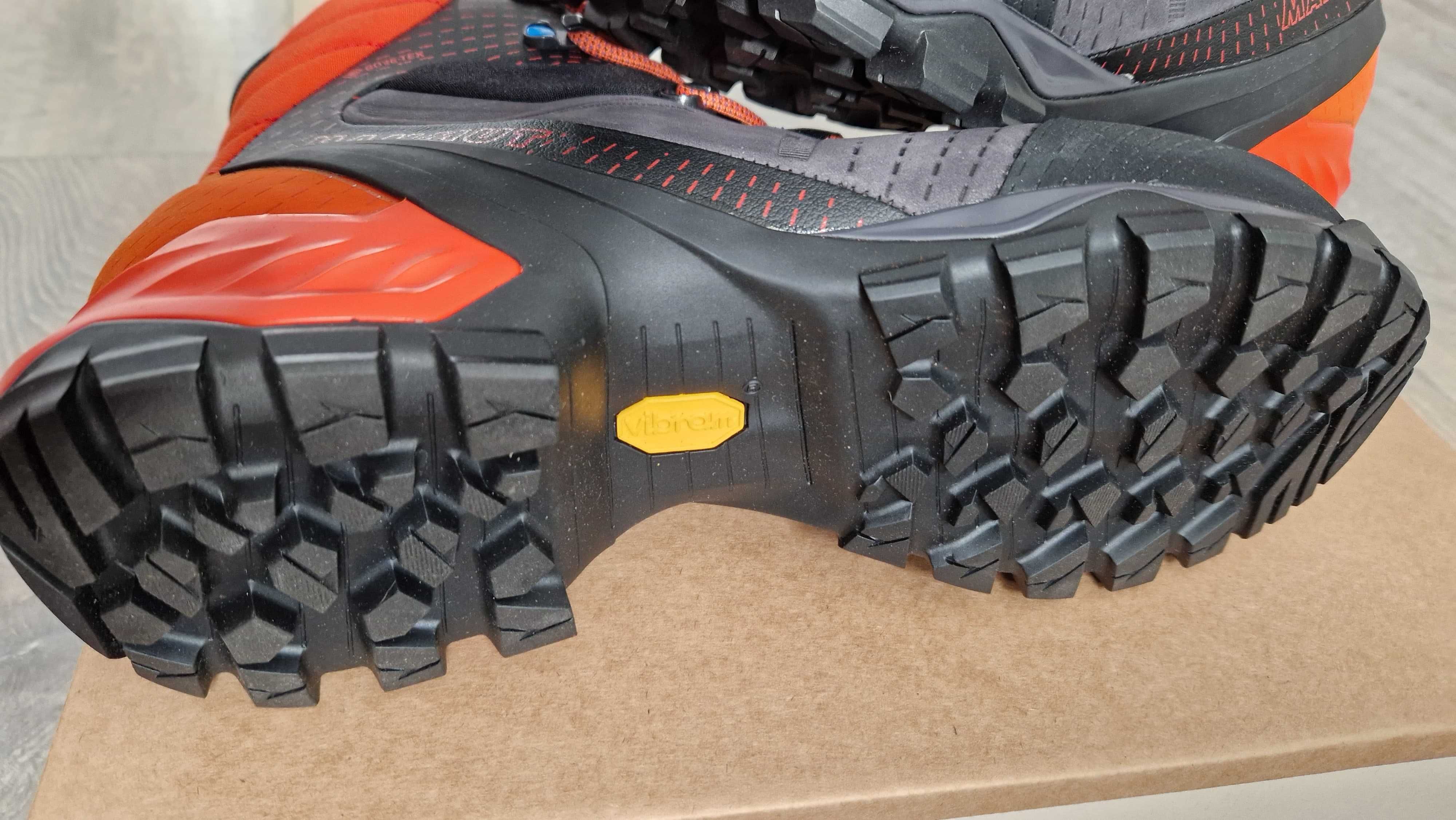 Bocanci Mammut 43 44 Trovat Gore-Tex hiking munte meindl la sportiva