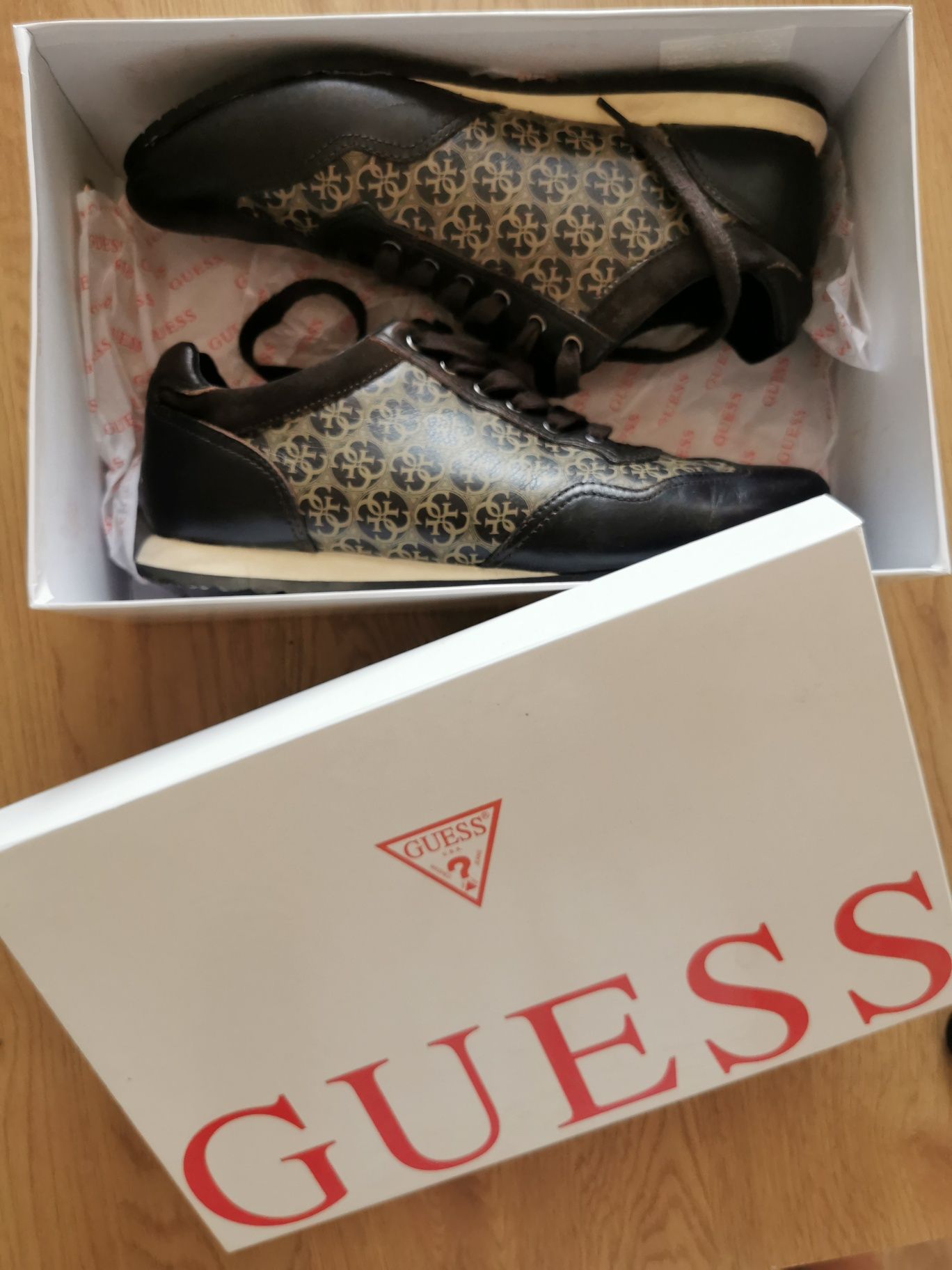 Мъжки обувки GUESS