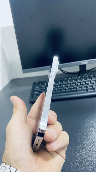 Iphone 14 pro ideal holatda