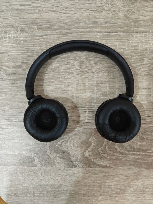 Bluetooth слушалки JBL 510BT