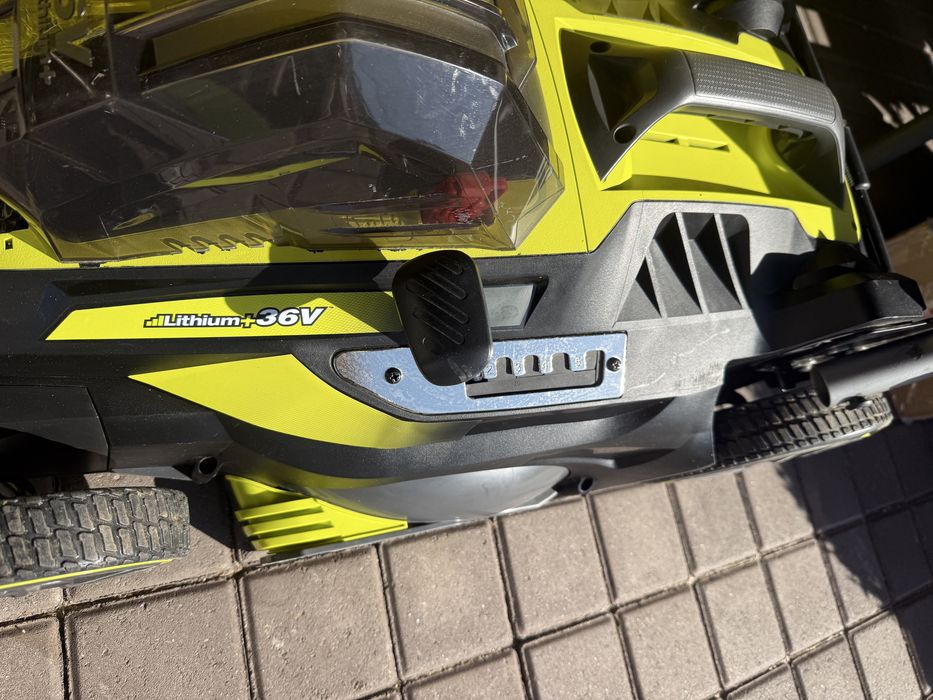 Ryobi Mașină de tuns iarba 36V 40cm Ryobi