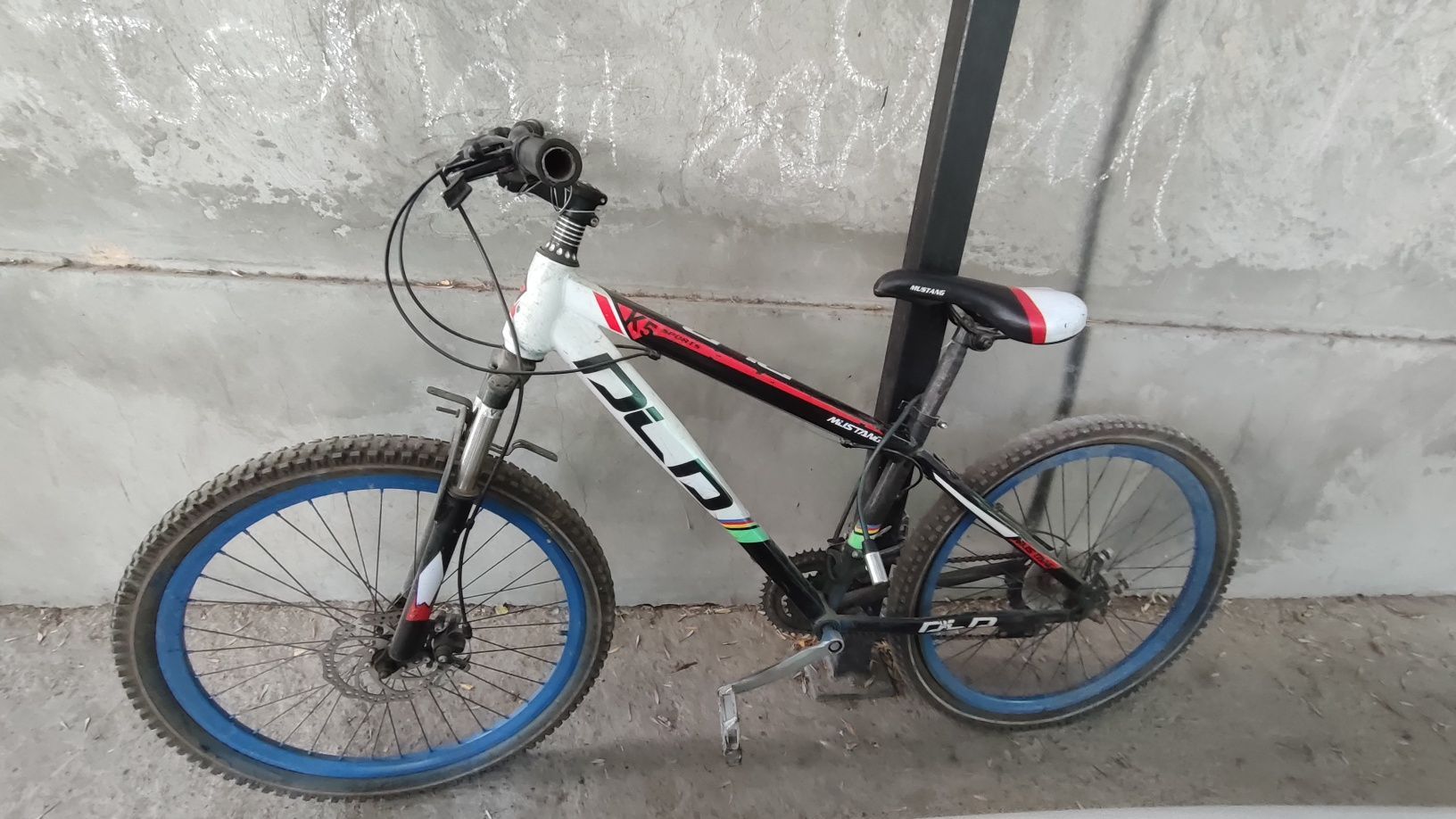 Velosiped, hajimi 24, orqa tormoz yoq, qulfi bilan birga beramiz.