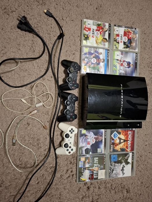 Playstation 3 plus 3 controlere plus cabluri