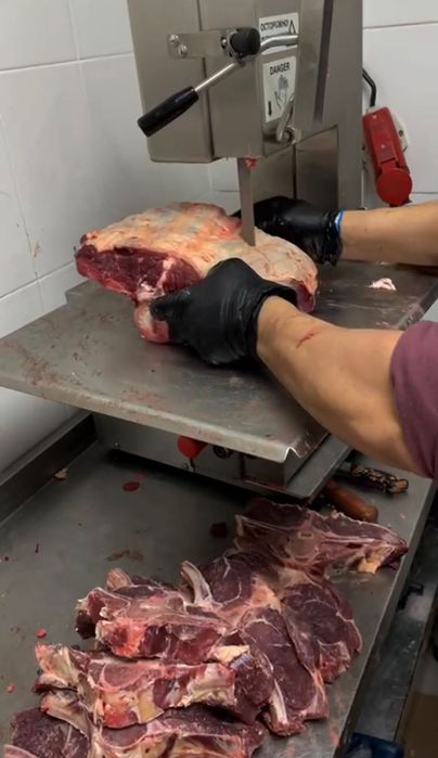 Касапшы. Распил мяса. Разделка мяса Астана с выездом на дом.