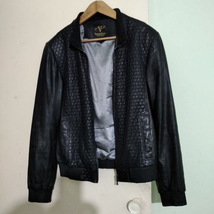 Продам из натуральной кожи.