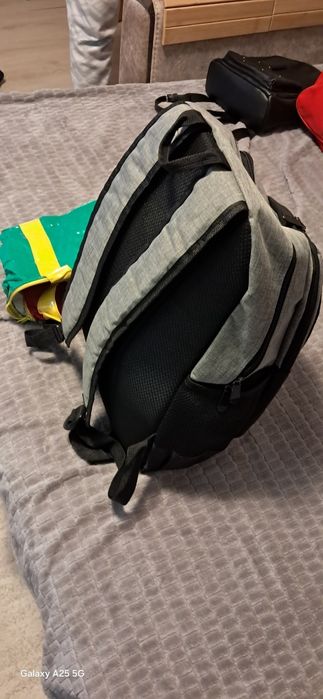 Rucsac unisex + cadou 40 lei