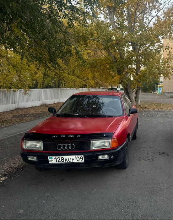 Продам машину Ауди 80(1989года)