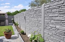 Gard decorativ din beton armat pentru gradina