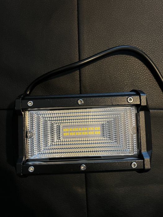Proiector led auto