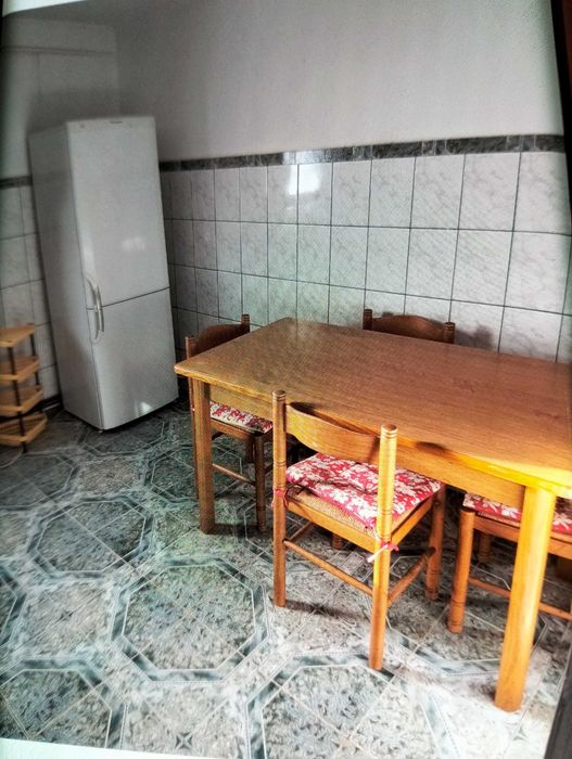 Cug,închiriez apartament cu 2 camere decomandat+obt. (garaj 20 m)