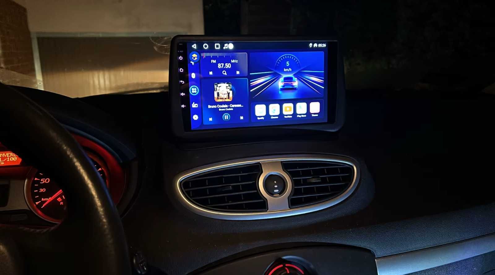 Navigatie Android Renault Clio 3 1-8GB RAM - CarPlay QLed 4G DSP