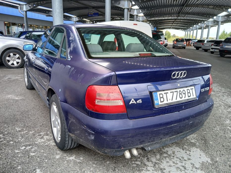 Продавам ауди А4