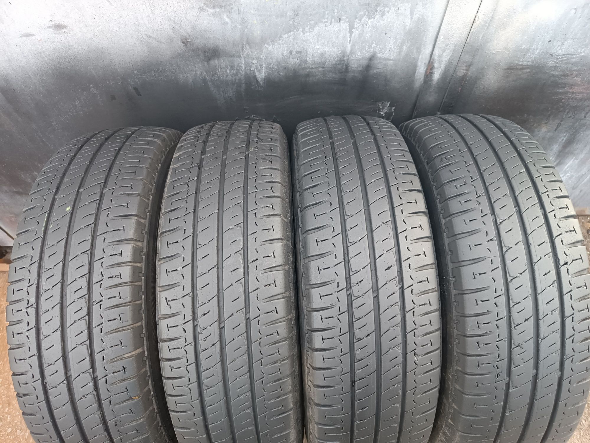 215/70/15 C Michelin