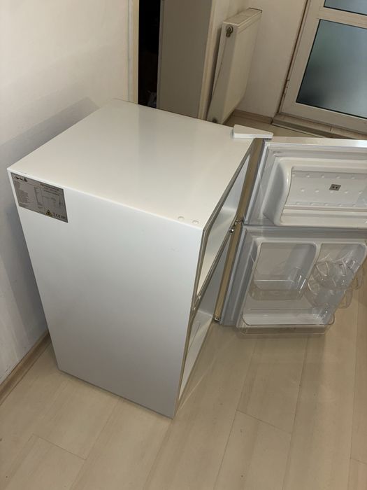 Хладилник arielli