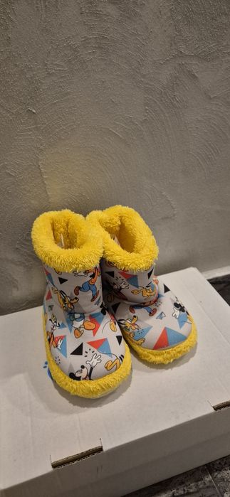 Пантофи ,21-22 и номер 23