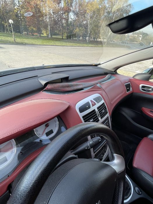 Peugeot 307 cc 2.0 бензин