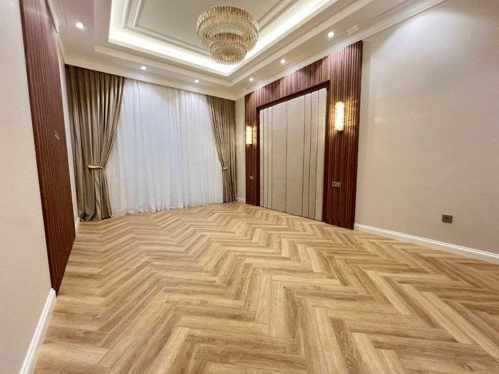Продаётся элитный участок.