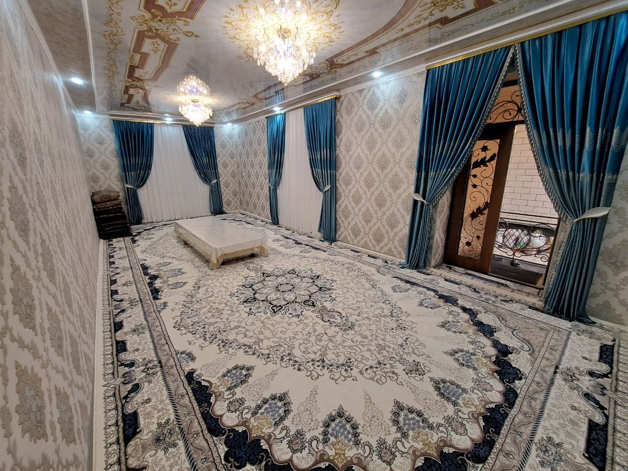 Qurib bitlazilgan, yashashga tayyor hovli