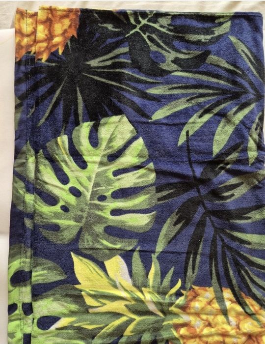 Prosop cu perna inclusa, de plaja/baie cu uscare rapida Avon