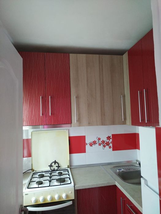 Inchiriez garsoniera cf 1 pe strada izoi