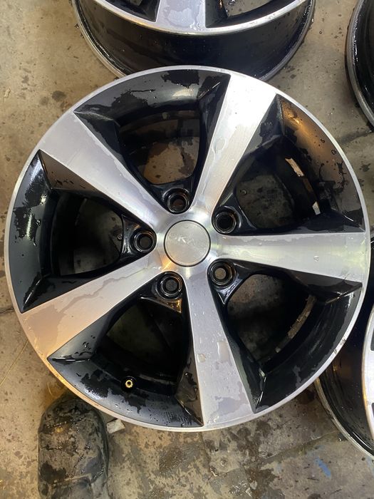 ДИСКИ на 16 5/114,3. 4 шт