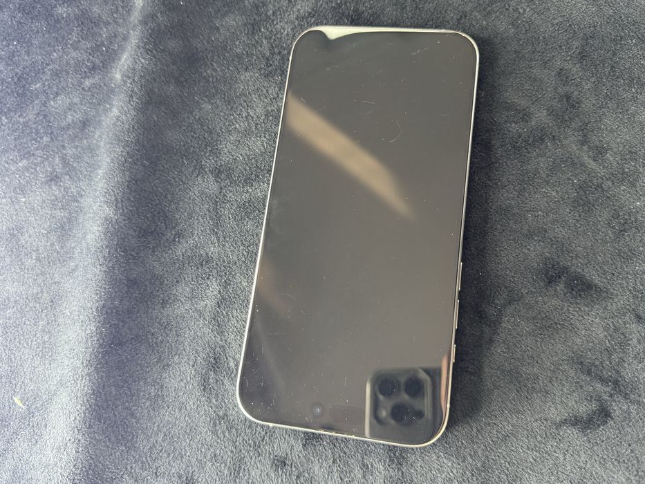 Aphone 16 Pro Max Aktiv Lombard