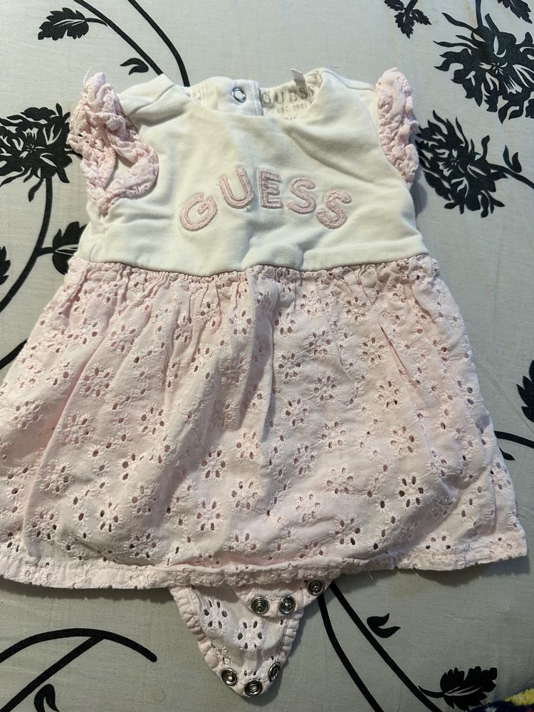 Рокля на Guess 0-3 месеца