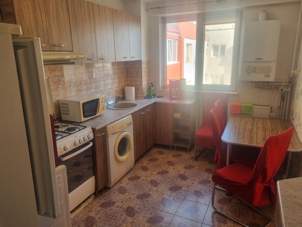 Particular vand 3 camere confort 1 pe Bd.Alexandru Vlahuță .
