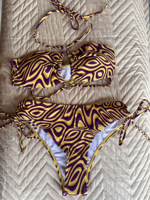 Бански костюм от две части