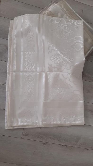 Продам новую скатерть