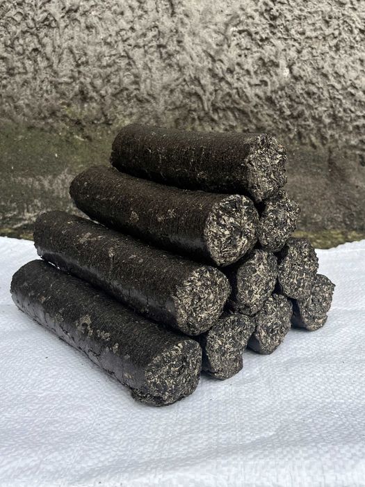 Продавам слънчогледови екобрикети