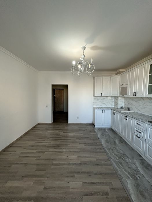 Продам 2 к.кв., 12 мкр.